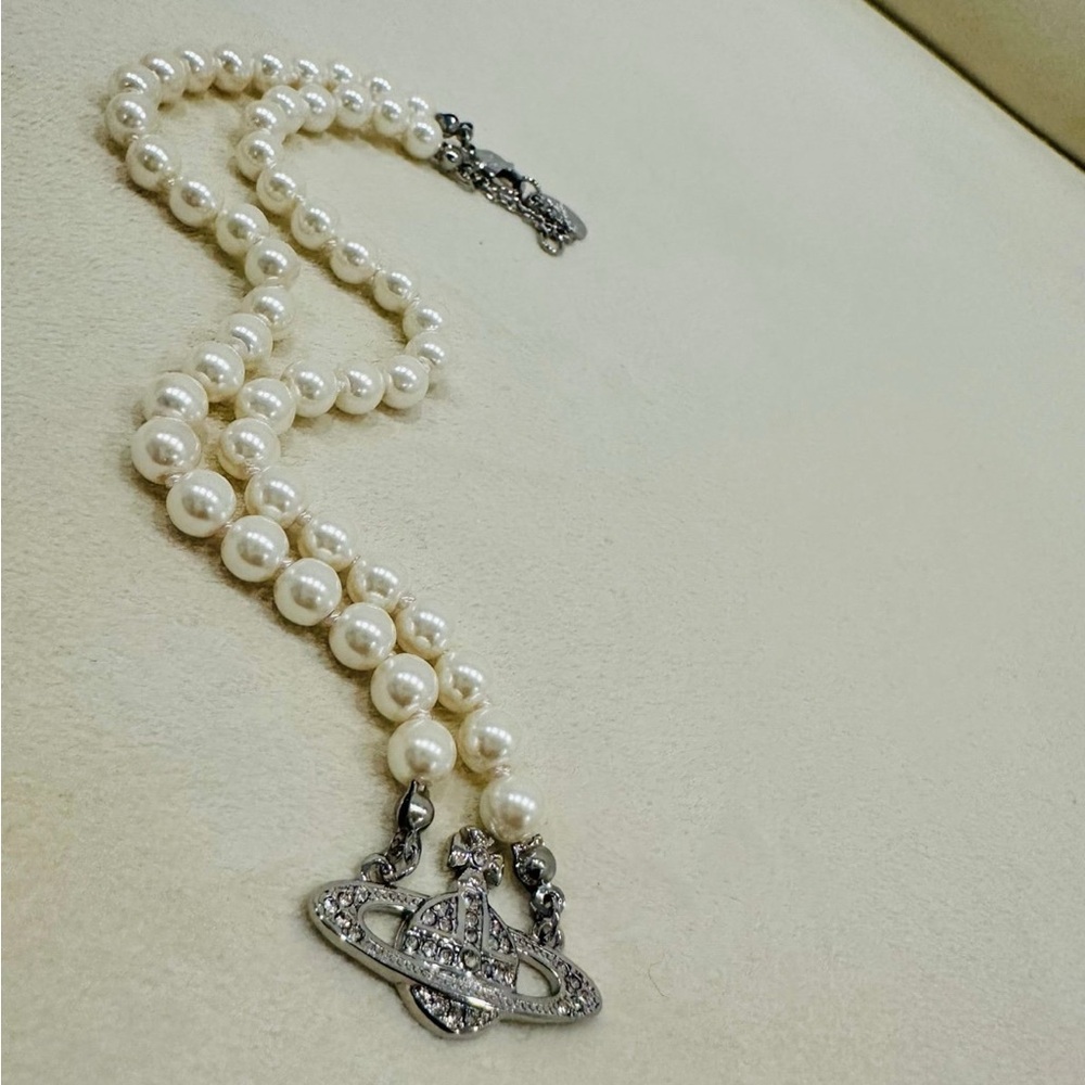 Vivienne Westwood Pearl Orb Choker Necklace Silver Tone Boxed Set New